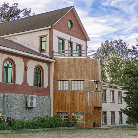 Chabiant Guesthouse Chateau Monolit Ikinci Yeniyol Екстер'єр фото