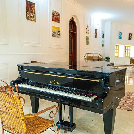 Chabiant Guesthouse Chateau Monolit Ikinci Yeniyol Екстер'єр фото