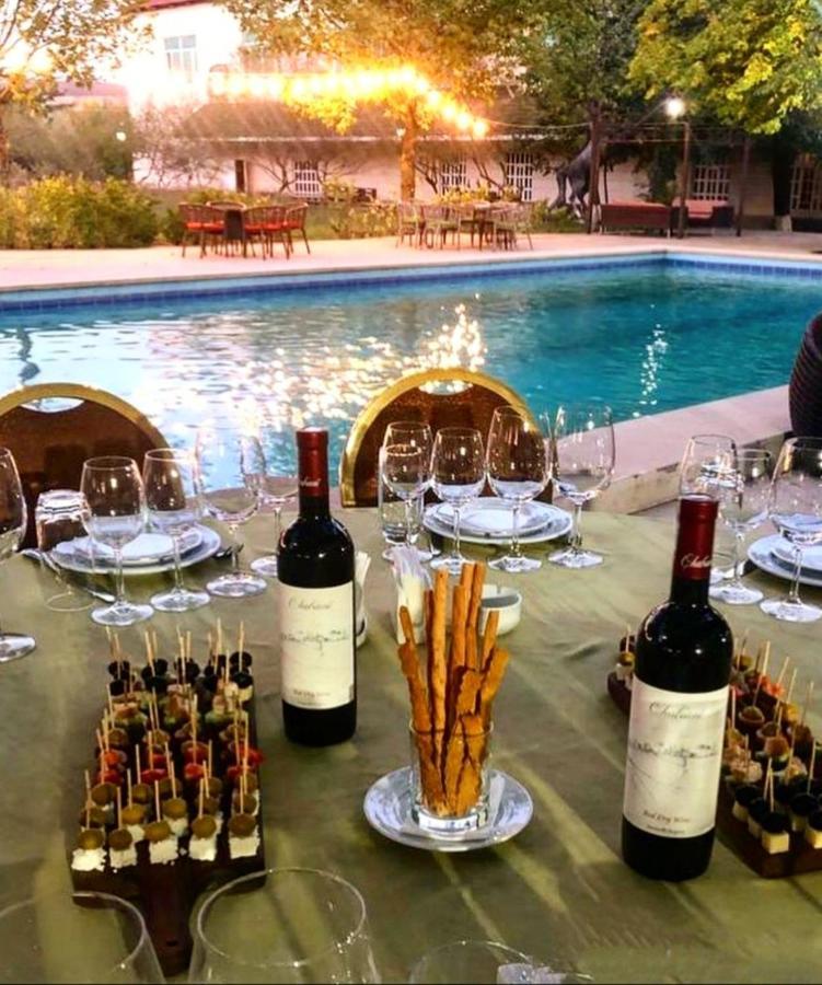 Chabiant Guesthouse Chateau Monolit Ikinci Yeniyol Екстер'єр фото