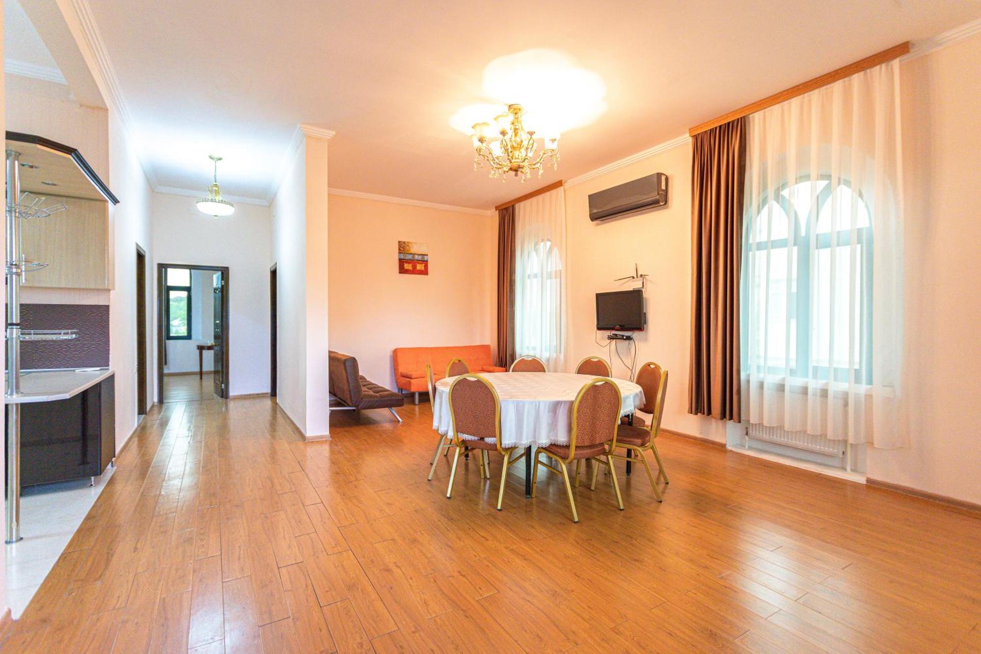 Chabiant Guesthouse Chateau Monolit Ikinci Yeniyol Екстер'єр фото