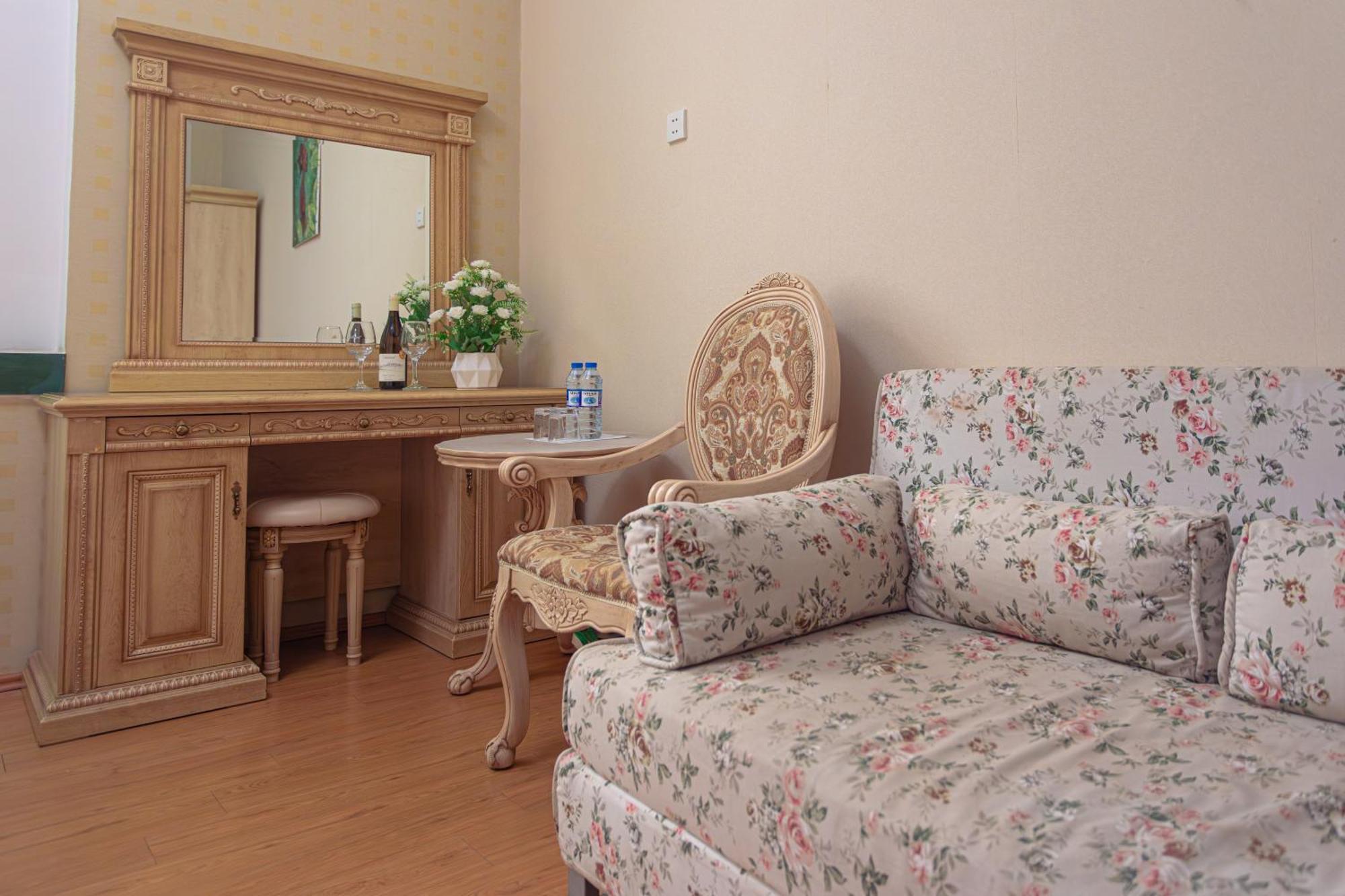 Chabiant Guesthouse Chateau Monolit Ikinci Yeniyol Екстер'єр фото