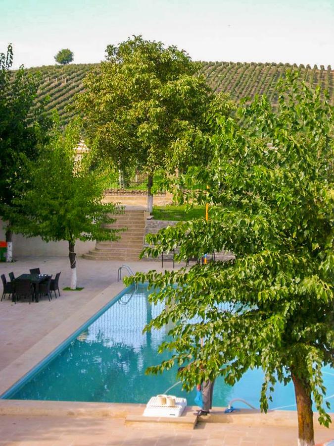 Chabiant Guesthouse Chateau Monolit Ikinci Yeniyol Екстер'єр фото