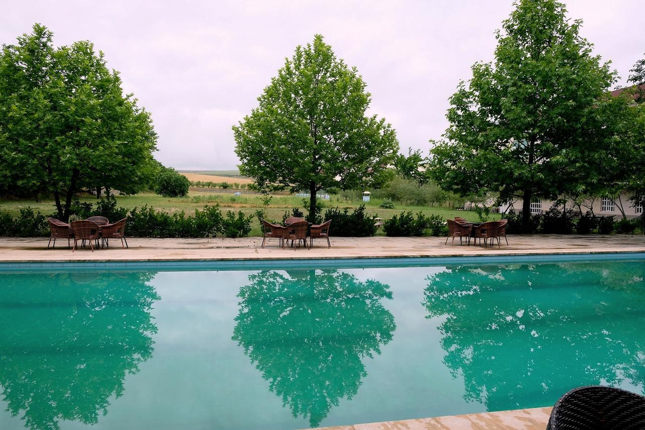 Chabiant Guesthouse Chateau Monolit Ikinci Yeniyol Екстер'єр фото